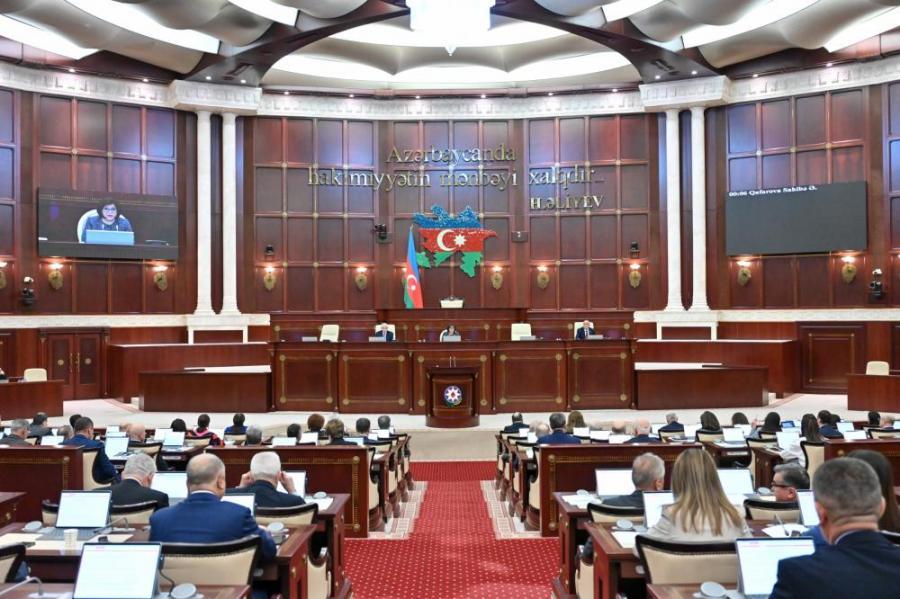 Parlamentin növbədənkənar sessiyası çərçivəsində növbəti iclasın tarixi və gündəliyi məlum olub