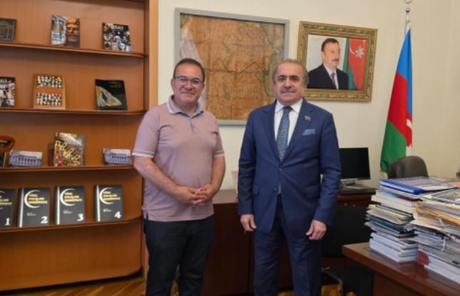 Türk professor Milli Azərbaycan Ədəbiyyatı Muzeyinin qonağı olub