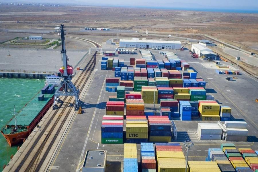 Bakı Limanında quru yük aşırılması 77 faiz artıb