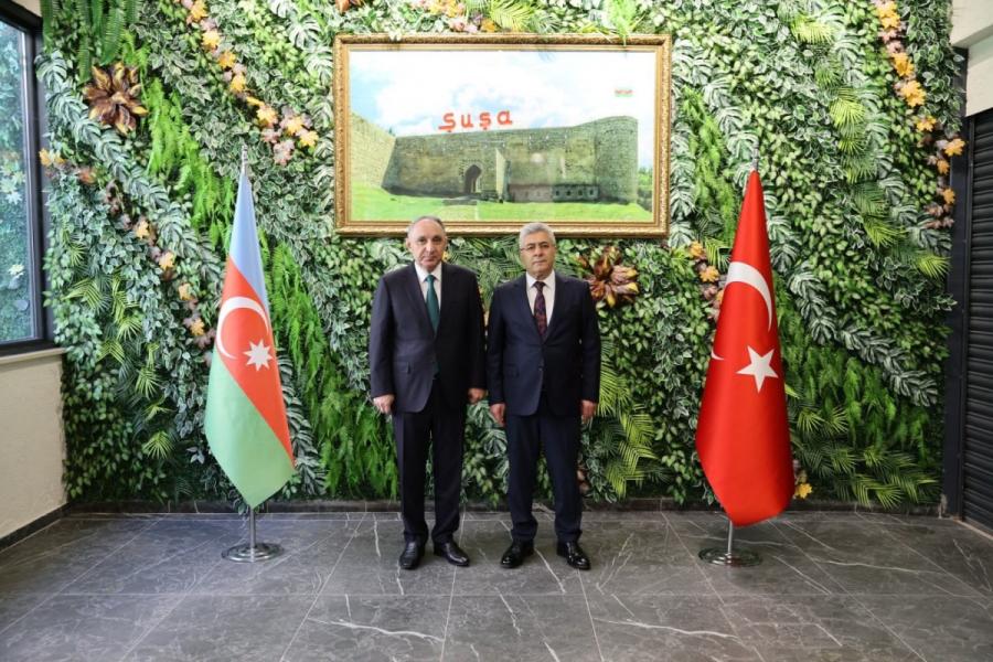 Kamran Əliyev Qarsda səfərdədir
