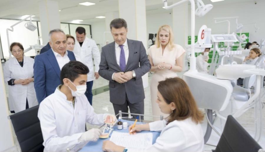 Rektor Gəray Gəraybəyli yay imtahan sessiyasının gedişi ilə tanış olub
