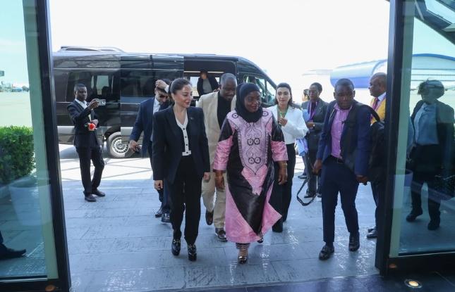 Mozambikin spikeri Azərbaycanda səfərdədir