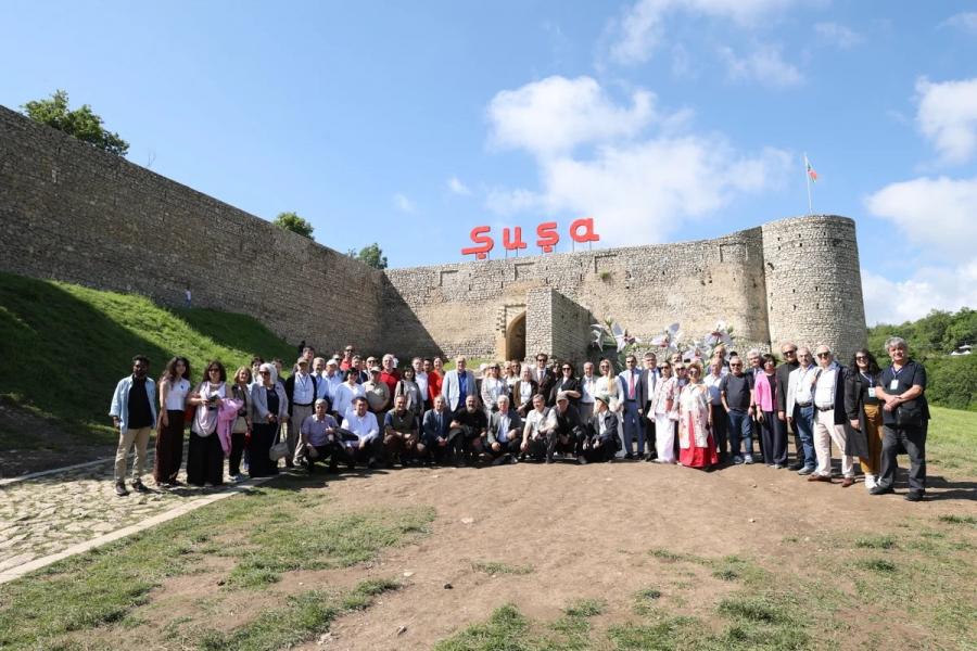 "Türk Dünyası Həftəsi"nin iştirakçıları Şuşanın tarixi-mədəni irsi ilə tanış olublar