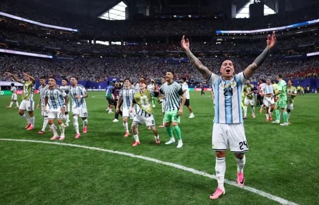 Argentina millisinin qələbəsi tarixə düşdü