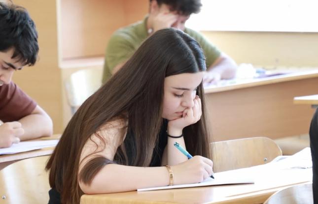 Bu gün I və IV ixtisas qrupları üzrə qəbul imtahanı keçirilib