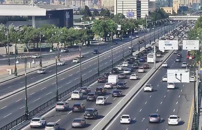 Bakıda sıxlıq müşahidə olunan yollar - SİYAHI