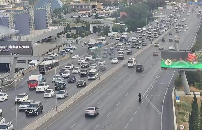 Bakıda sıxlıq müşahidə olunan yollar - SİYAHI