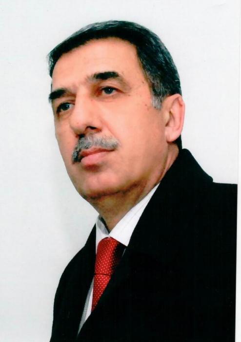Gözəl rəssam da ola bilərdi, istedadlı xanəndə də...<b style="color:red"></b>