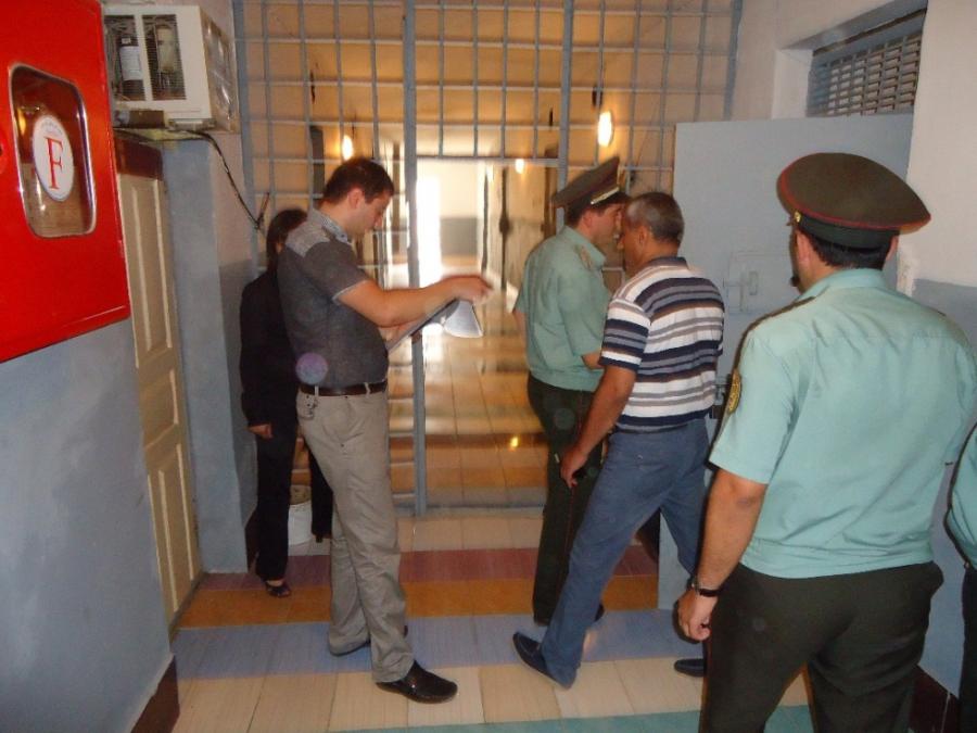 Ombudsmanın nümayəndələri Polis İdarəsində saxlanma yerinə, dispanserə başçəkmələr keçiriblər<b style="color:red"></b>
