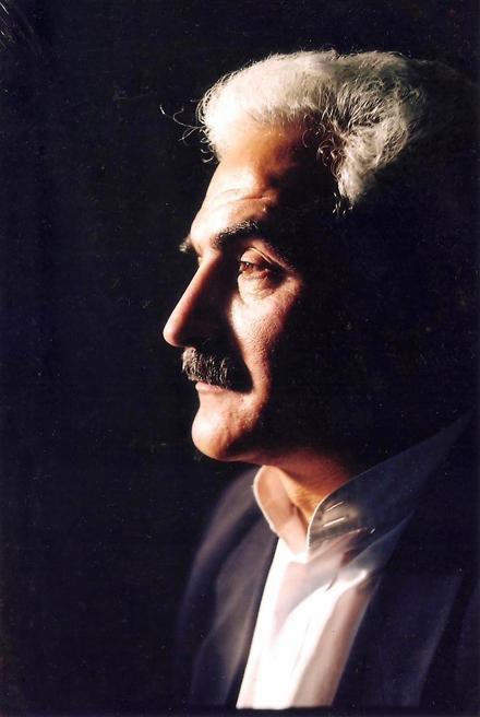“Şair şeir-şeir yanır şam kimi, Dünya bu işıqdan tutub dayanır”<b style="color:red"></b>