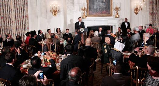 Obama Ağ Evdə iftar süfrəsi açıb<b style="color:red"></b>
