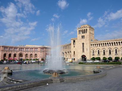 Ermənistanda insanlar "Müharibəyə yox!" deyərək küçələrə axışdı<b style="color:red"></b>