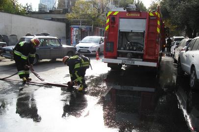 Bakıda iki çoxmərtəbəli yaşayış binasında yanğın baş verib<b style="color:red"></b>