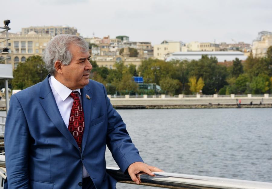 “İnsan Yer üzünə Tanrının yarımçıq işlərini tamamlamaq üçün gəlib” - <b style="color:red"> Fotoreportaj</b>