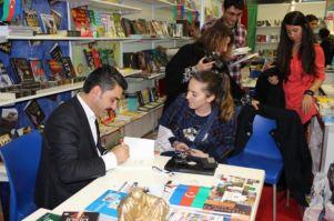 İstanbulda "Odərlər" üçün imza mərasimi <b style="color:red"></b>
