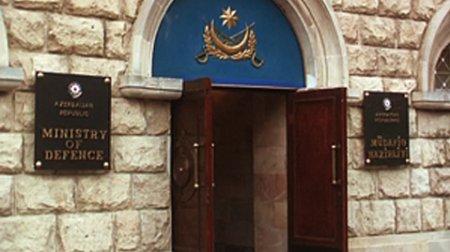 Cəbhə bölgəsindəki hərbi hissələrin hazırlığı yoxlanılır<b style="color:red"></b>