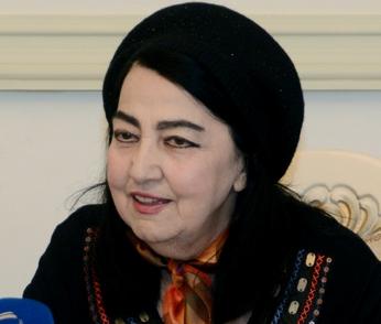 Gül üzlü, gün üzlü Nurəngiz Gün...<b style="color:red"></b>