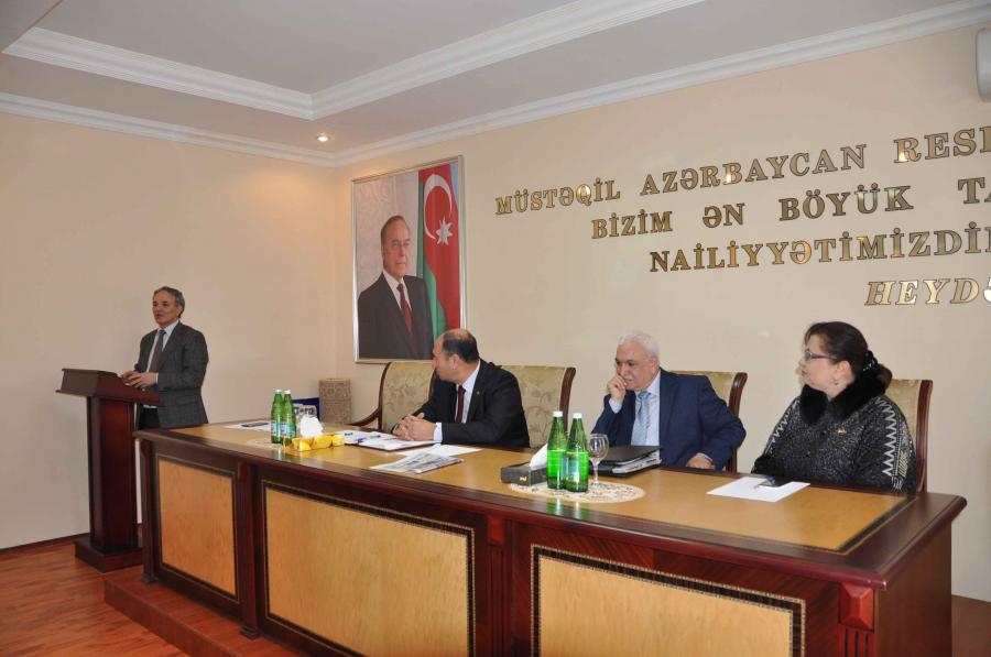 Mətbuat Şurası Bərdədə şair və jurnalist Əliş Əvəzlə görüş keçirib<b style="color:red"></b>