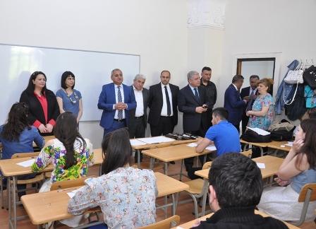 QHT nümayəndələri universitetdə imtahanların gedişini izlədilər<b style="color:red"></b>