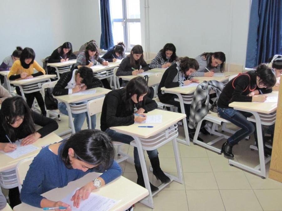 Buraxılış imtahanlarının nəticələri açıqlandı<b style="color:red"></b>