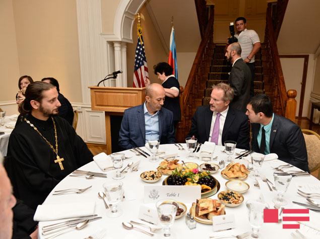 ABŞ səfirinin iqamətgahında iftar mərasimi <b style="color:red"></b>