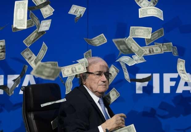 Blatterə dollarla etiraz <b style="color:red"></b>