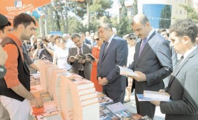 Suraxanıda “Kitablar aləminə səyahət” təşkil olunub<b style="color:red"></b>