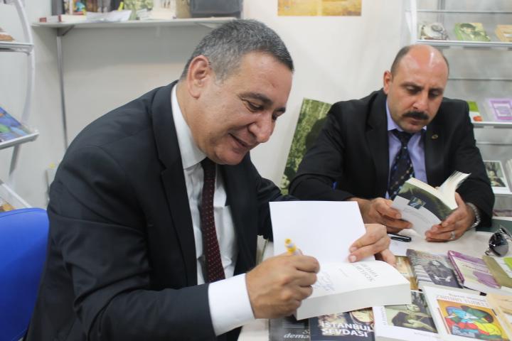 IV Bakı Beynəlxalq Kitab Sərgi-Yarmarkasına böyük maraq var - <b style="color:red">Fotoreportaj</b>