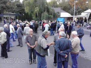 İrəvanda konstitusiya islahatları əleyhinə mitinq keçirilir<b style="color:red"></b>