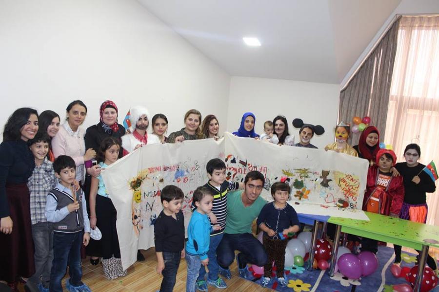 “Yeni Üfüq” Dövlət Bayrağı Gününü qeyd etdi - <b style="color:red">Fotolar</b>