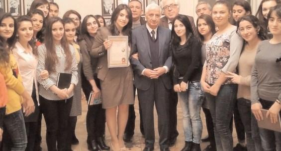 "Ədəbiyyatın dostları"nın ilk görüşü<b style="color:red"></b>