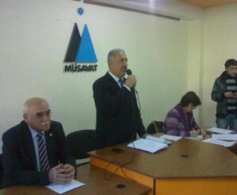 İsa Qəmbər prezidentliyə namizəd oldu <b style="color:red"></b>