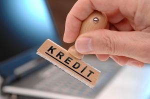 Kreditlər üzrə faizlərin ödənilməsinə təxminən 1 milyard manat xərclənib<b style="color:red"></b>