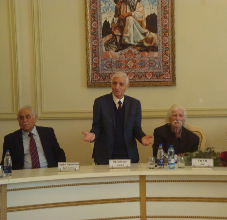 “Ədəbiyyatın dostları” şair Fikrət Sadıqla görüş keçirib<b style="color:red"></b>
