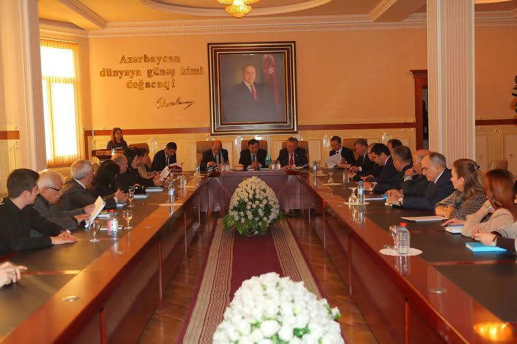 BDU-da Abay yaradıcılığı müzakirə edildi<b style="color:red"></b>