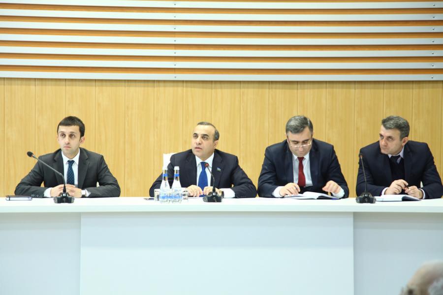 Deputat seçicilərlə görüşdü - <b style="color:red">Fotoreportaj</b>