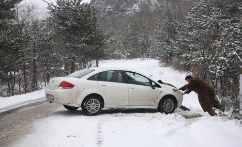 Yol polisindən sürücülərə müraciət<b style="color:red"></b>