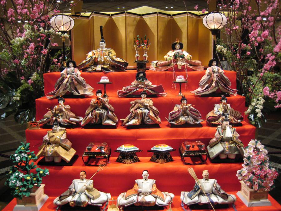 "Qızlar bayramı" - <b style="color:red">"Hina Matsuri"</b>