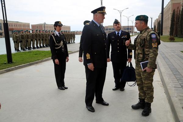 NATO nümayəndə heyəti Azərbaycanda hərbi hissələrdə olub<b style="color:red"></b>