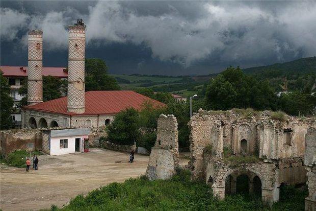 Şuşanın dağları -       <b style="color:red">başı dumanlı...</b>
