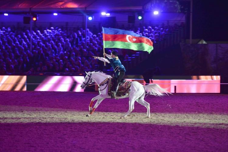 Qarabağ atları Kral Vindzor At Şousunda hamını heyran edib<b style="color:red"></b>
