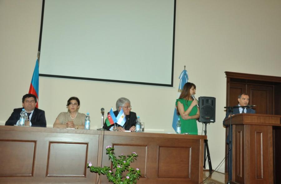 Argentina yazıçısının Azərbaycan dilində çıxan kitabı təqdim edildi - <b style="color:red">Fotolar</b>