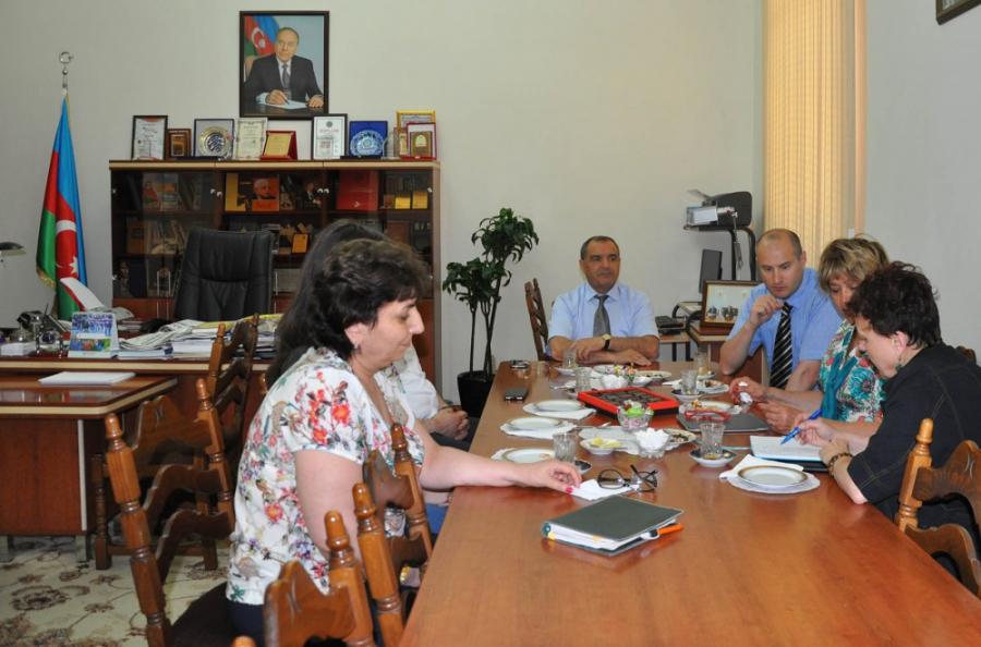 Onlayn Kompüter Kitabxana Mərkəzinin nümayəndələri Milli Kitabxanada<b style="color:red"></b>