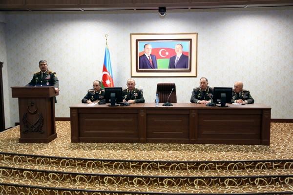 Müdafiə naziri Naxçıvanda müşavirə keçirdi<b style="color:red"></b>