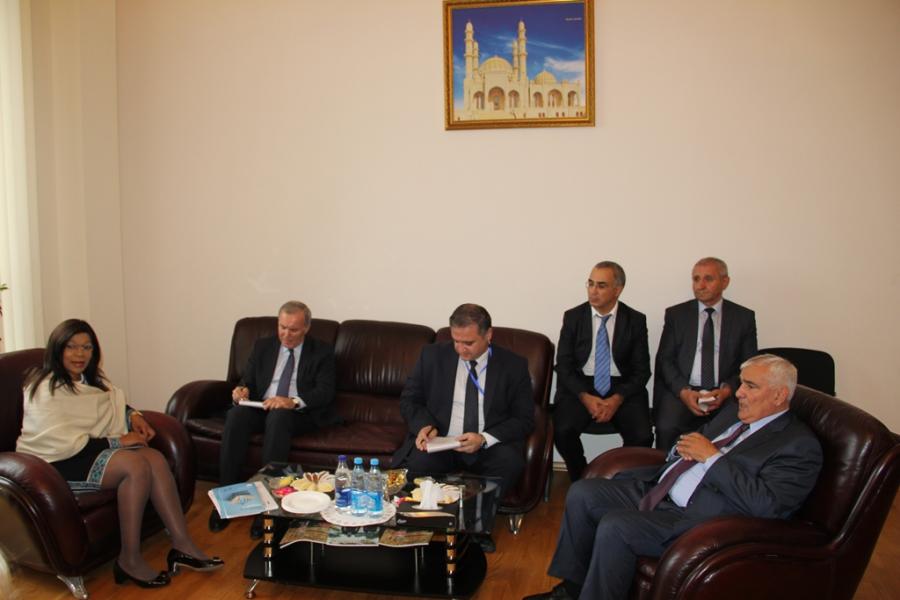 Dövlət müşaviri UNESCO-nun büro rəhbəri ilə bir arada <b style="color:red"></b>