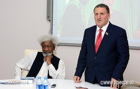 Ədəbiyyat İnstitutunda Nobel mükafatçısı ilə görüş <b style="color:red"></b>