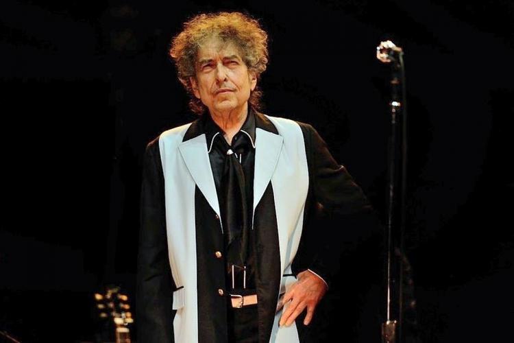 Ədəbiyyat üzrə Nobel mükafatını müğənniyə verdilər<b style="color:red"></b>
