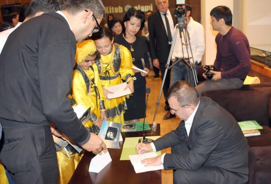 Yunus Oğuzun yeni romanı Daşkənddə <b style="color:red"></b>