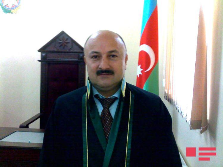Vidadi Zeynalovun vəkili jurnalistləri təhqir etdi<b style="color:red"></b>