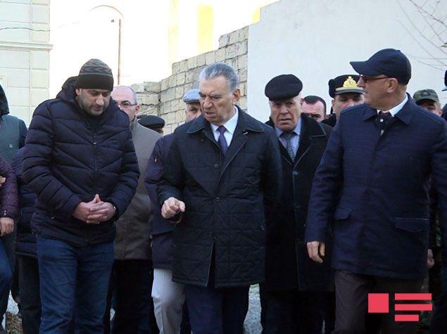 Baş nazirin müavini 4 nəfərin yanaraq öldüyü yerə baş çəkdi<b style="color:red"></b>